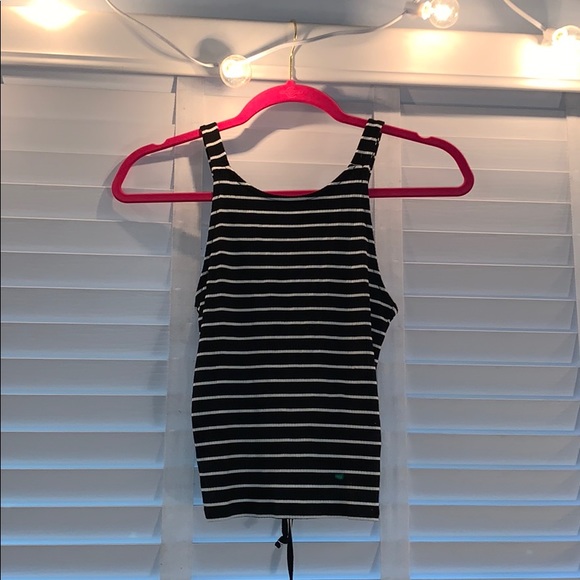 Black and white striped crop top. - Picture 2 of 2